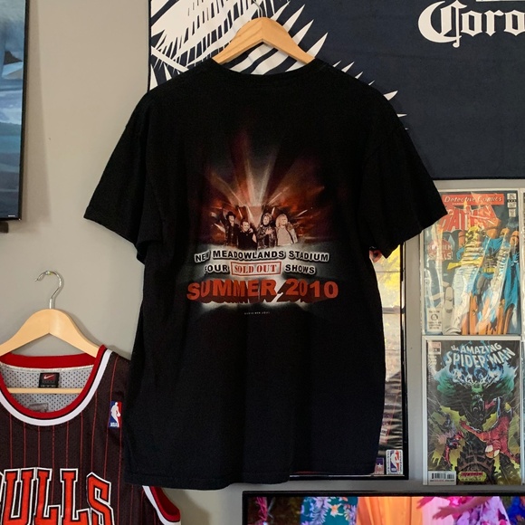 2010 Bon Jovi Tour T-shirt - Picture 4 of 6